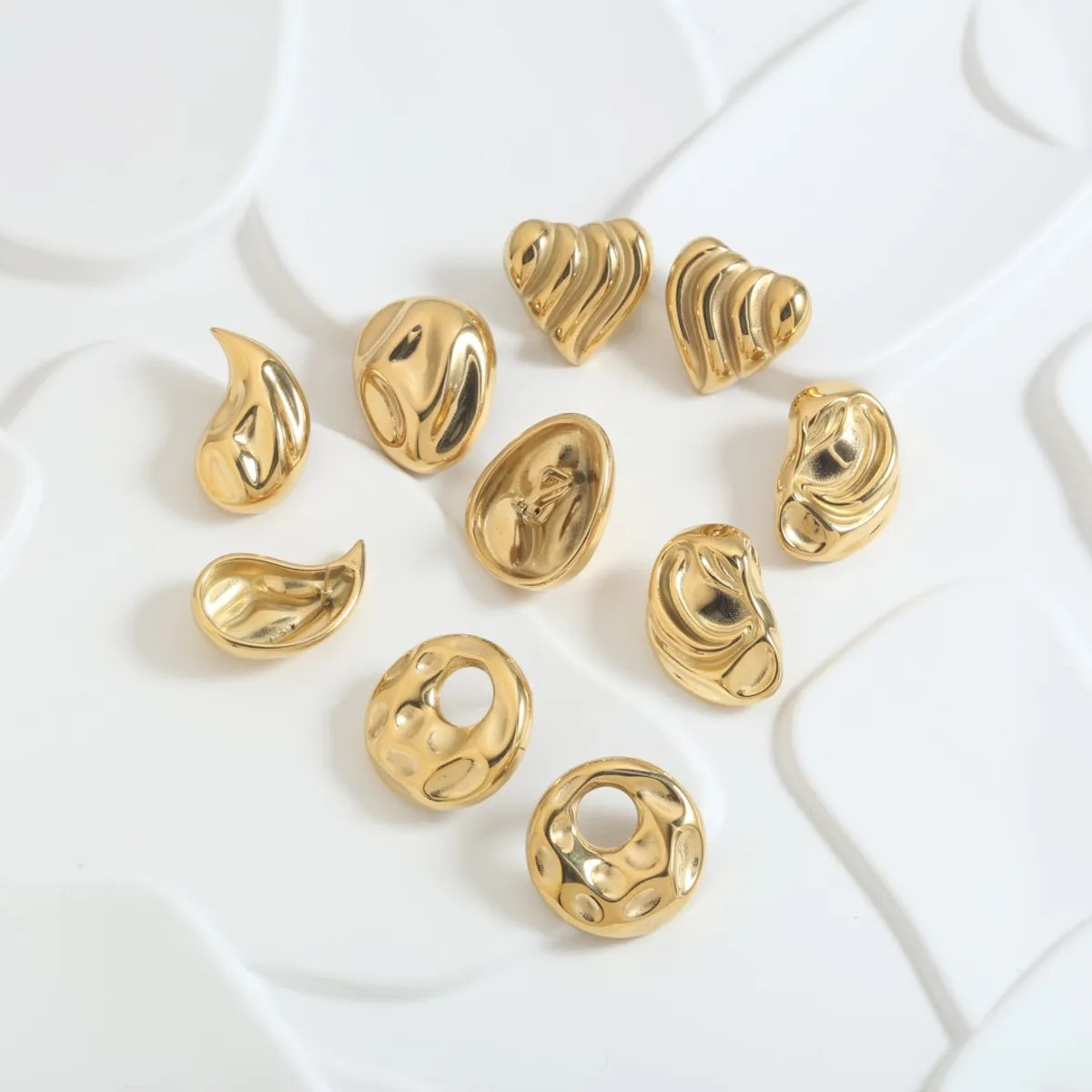 1 Pair Retro Simple Style Roman Style Solid Color Plating Stainless Steel 18K Gold Plated Ear Studs