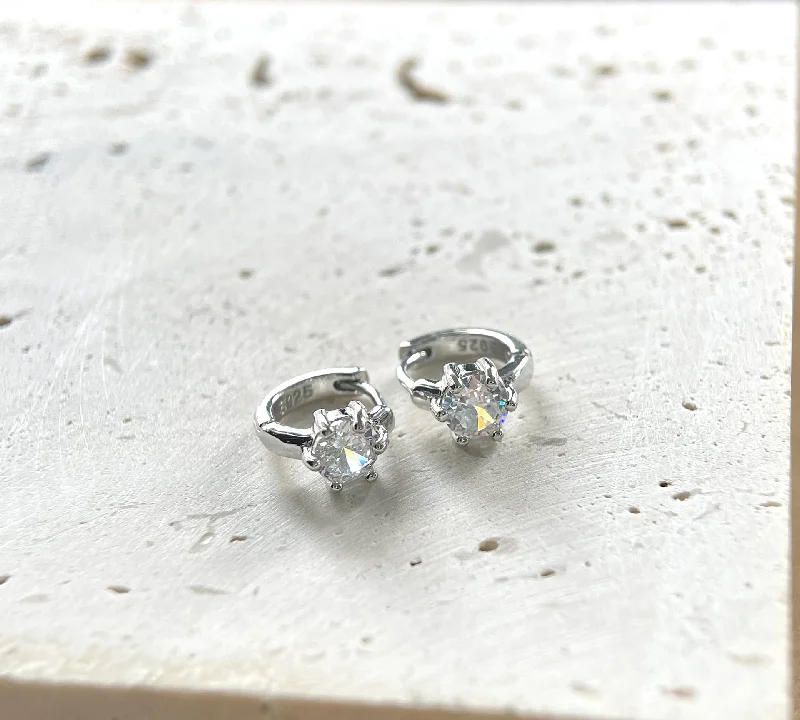 Dewdrop Ear Clip White Gold Color/White Diamond