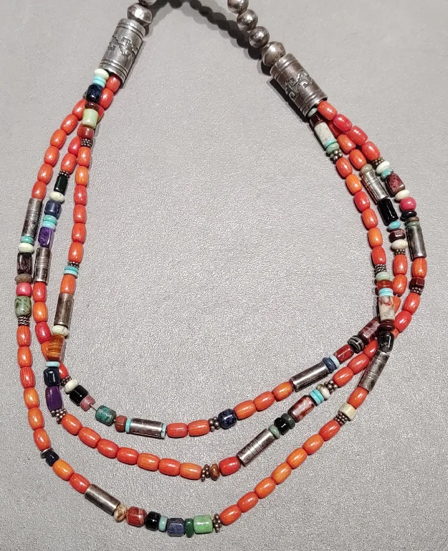 Stylish Heart Necklace-Tommy Singer Navajo Sterling Silver  Spiny Oyster Beaded Necklace - Handmade Native American