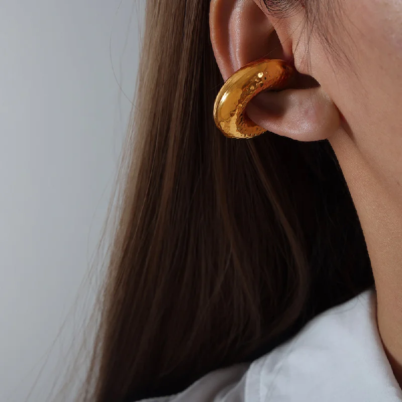 Golden Hammered Ear Clip