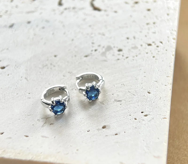 Dewdrop Ear Clip White Gold Color/Blue Diamond