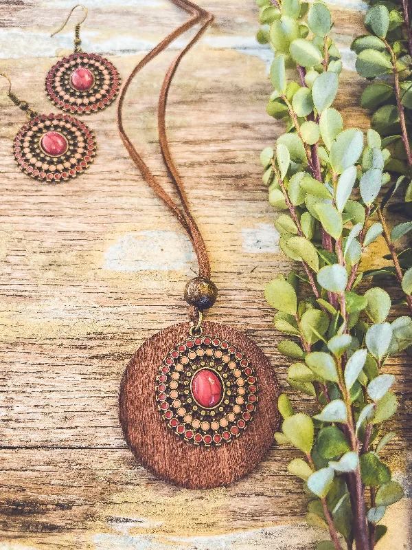 Trendy Pendant Necklace-Beautiful Boho Red and Brown Necklace and Earring Set