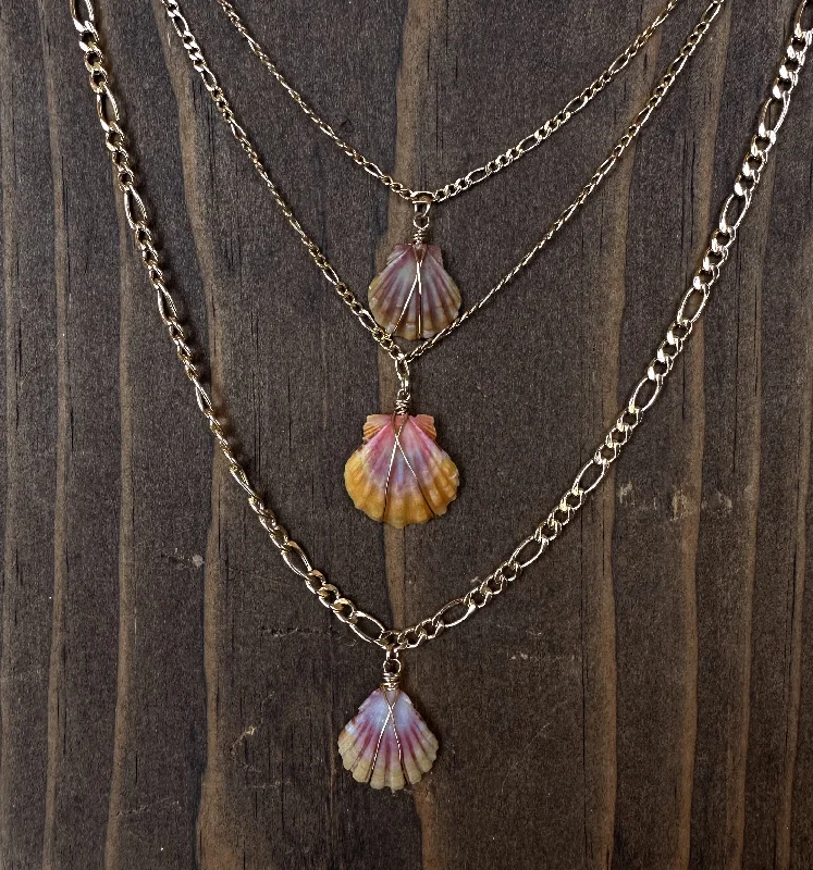 Colorful Pendant Necklace-Figaro Sunrise Shell Necklace